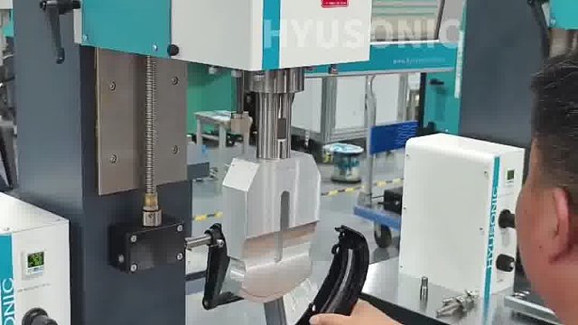 恒友音达超声波  超声波塑料焊接机