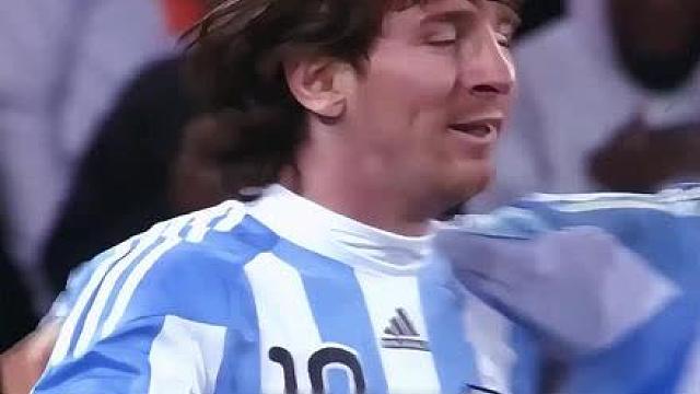 原来这个男人，真的已经陪我们走了20年。2006年，他还是替补席上那个长发少年；2014年，他离大力神杯只差一步；2022年，他终于把阿根廷扛上世界之巅；而到了2026年，他又用三个进球告诉全世界：故事还没结束。