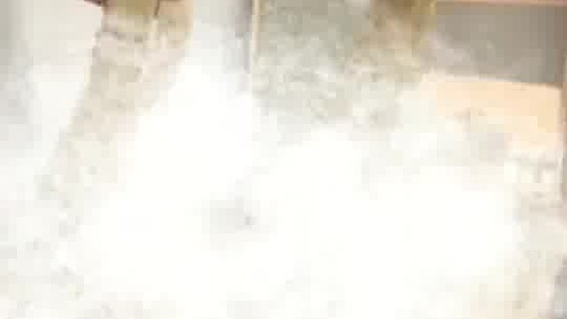 06给老弟开家长会，我妈让我打扮成熟点，于是我...