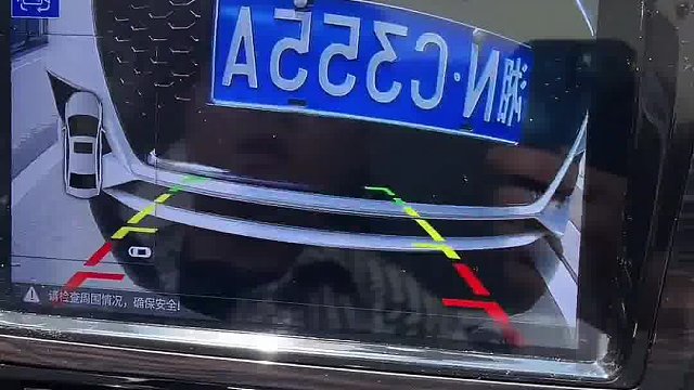 请问这倒车影像是装了一个八倍镜吗？真是愁死我了！
