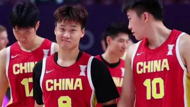 中国男篮热身赛上半场39-46暂时落后塞尔维亚男篮俱乐部，庞峥麟8分