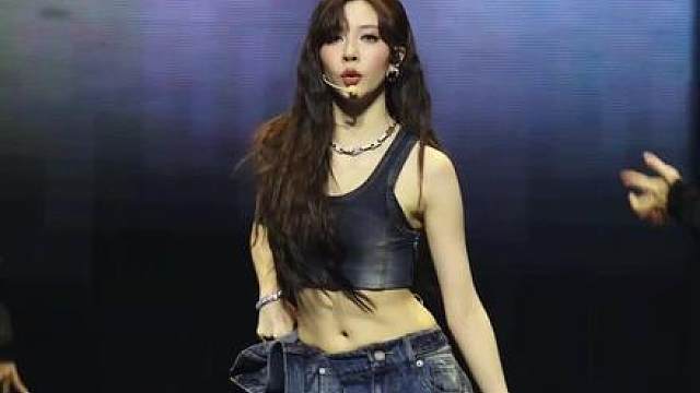 张月团五公唱跳宋妍霏的《CAMERA READY》，超期待 张月 淡淡 徐洁儿 谢楠 黄灿灿《CAMERA READY》原唱：宋妍霏。
