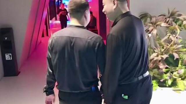 出门在外面子这一块
