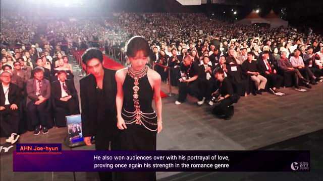 恭喜演员田曦薇 这是属于你的荣耀时刻
 ​​​