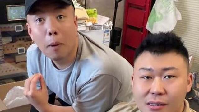 老迪请吃饭 你爷们只要不用花钱比国足进了世界杯还高兴。 无惊无险.又是一天！