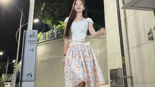 好韩的碎花裙