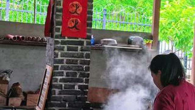 豆豆们的心意 包粽子的意义，是分享。一会儿分享给附近的村民