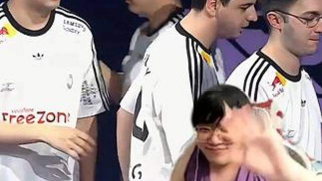 【主播切片】皆大欢喜，神枪看FUT被小蜜蜂2:0淘汰放歌欢送 #