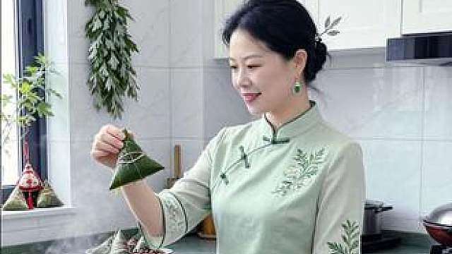 粽香迎端阳，岁岁皆安康。
