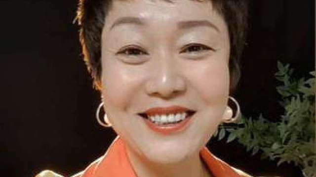 粽子飘香五月五，家家户户过端午