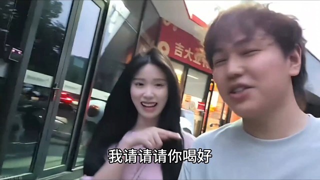 笑不活了！富老师霸占主场赶豆芽，小二连忙求饶别调侃有家室的人