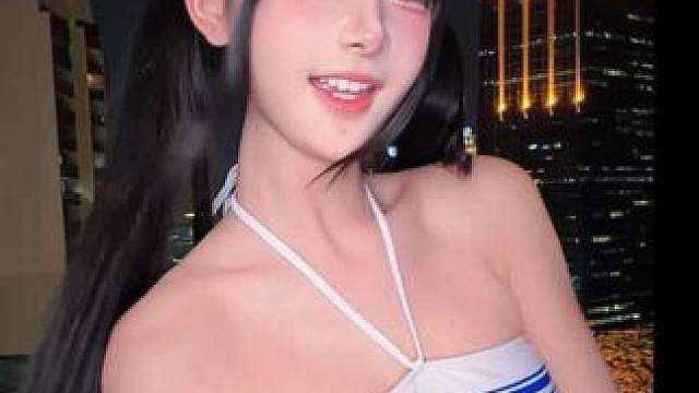 最后一条泳装视频