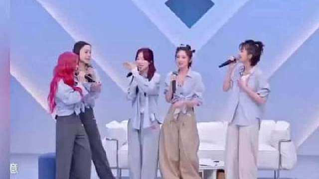心引力舞台复盘：别用彩排碎片定义全场翻盘
 
乘风2026五公《心引力》的逆袭，真的狠狠打脸了“彩排