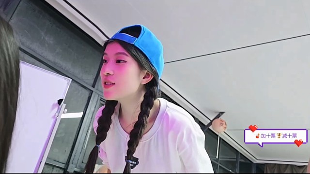 16028