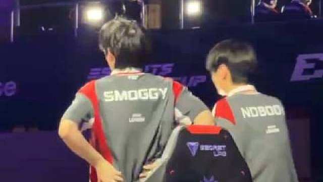 辛苦了大家！败决加油

 ​​​