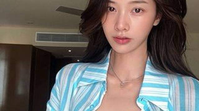 你素颜和化妆差距好大啊