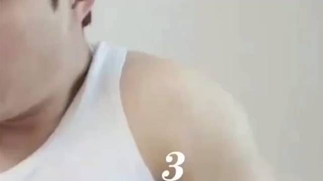 嫂子刚见到男人就迫不及待展示