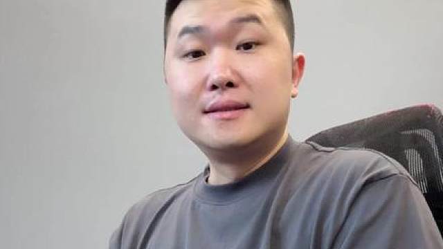 请教练们给小年投上宝贵的一票 感谢教练们！