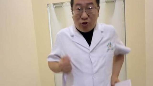 卡牌大师没给出的红牌凸哥来补上！ 一首 送给大家！