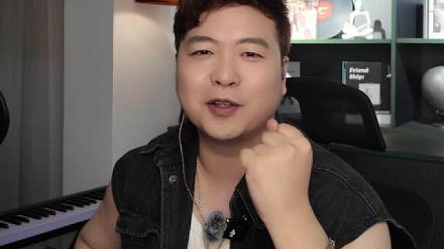 王铮亮 谭松韵 《小半》 很像吵架的时候，一个疯狂输出，一个冷暴力