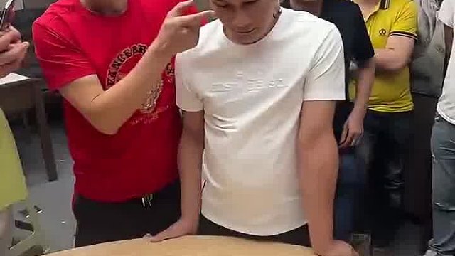 这双手看来是要各奔东西了