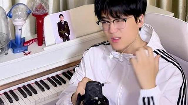 王铮亮 谭松韵《小半》展现极致舞台反差感
