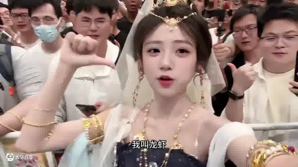 你这？？？爷爷带大的？？？？