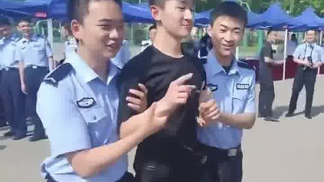 理论上承受一段时间吧电耗光是否可以挣脱？