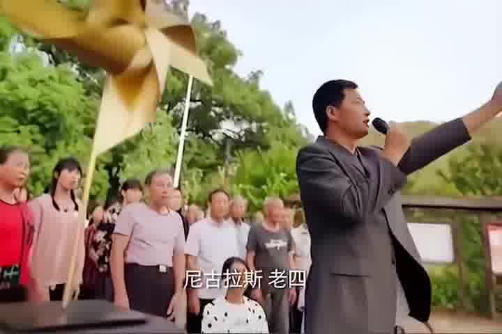 我也不想当舞王，都怪电线不配合