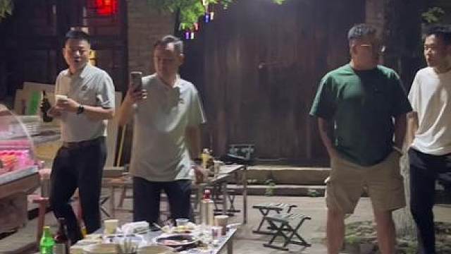 老板说唱首歌能换顿酒喝