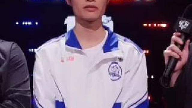 怪不得fly的首发突然丢掉了，教练说出了原因，现场没有一个粉丝愿意接受