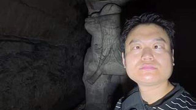 河北“悬棺洞”