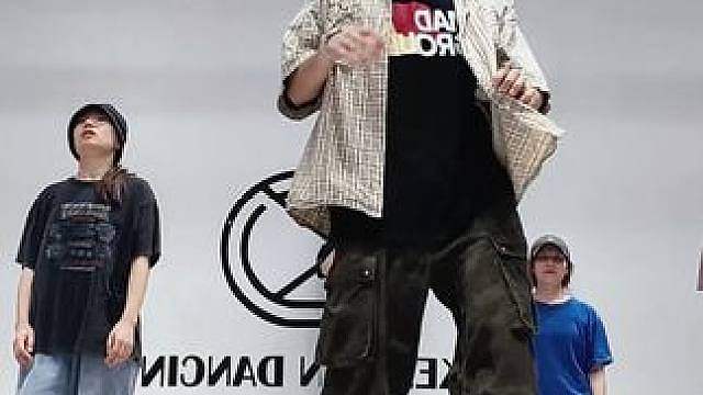 Hiphop要用力到看起来没用力