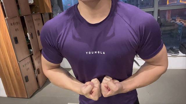 新衣服好看嘛