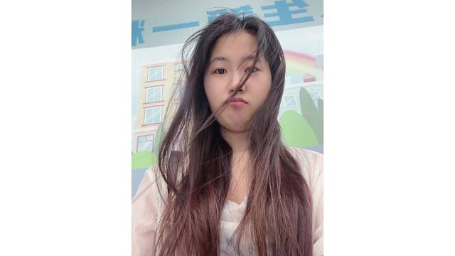 我凌于山河万里，一生自由随风起。