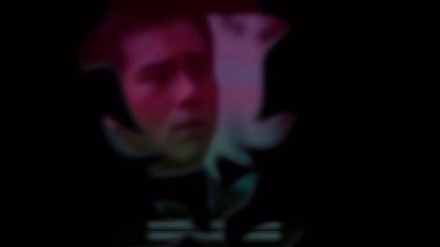 “这个世界充满假象 唯有痛苦从不说谎”
