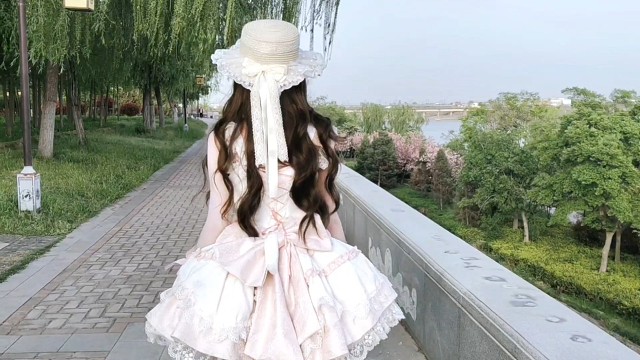 有人说我粘上了瓦味就不是小蛋糕了