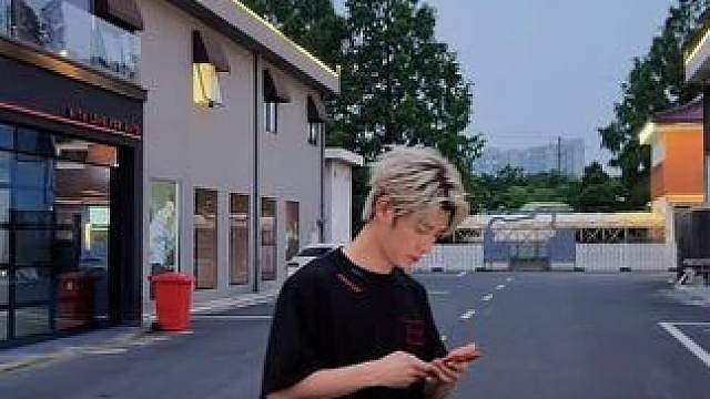你在我眼中真的好特别