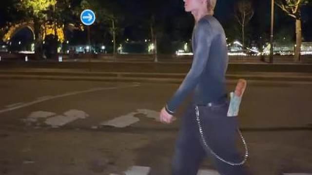 完全变成巴黎人了吧?