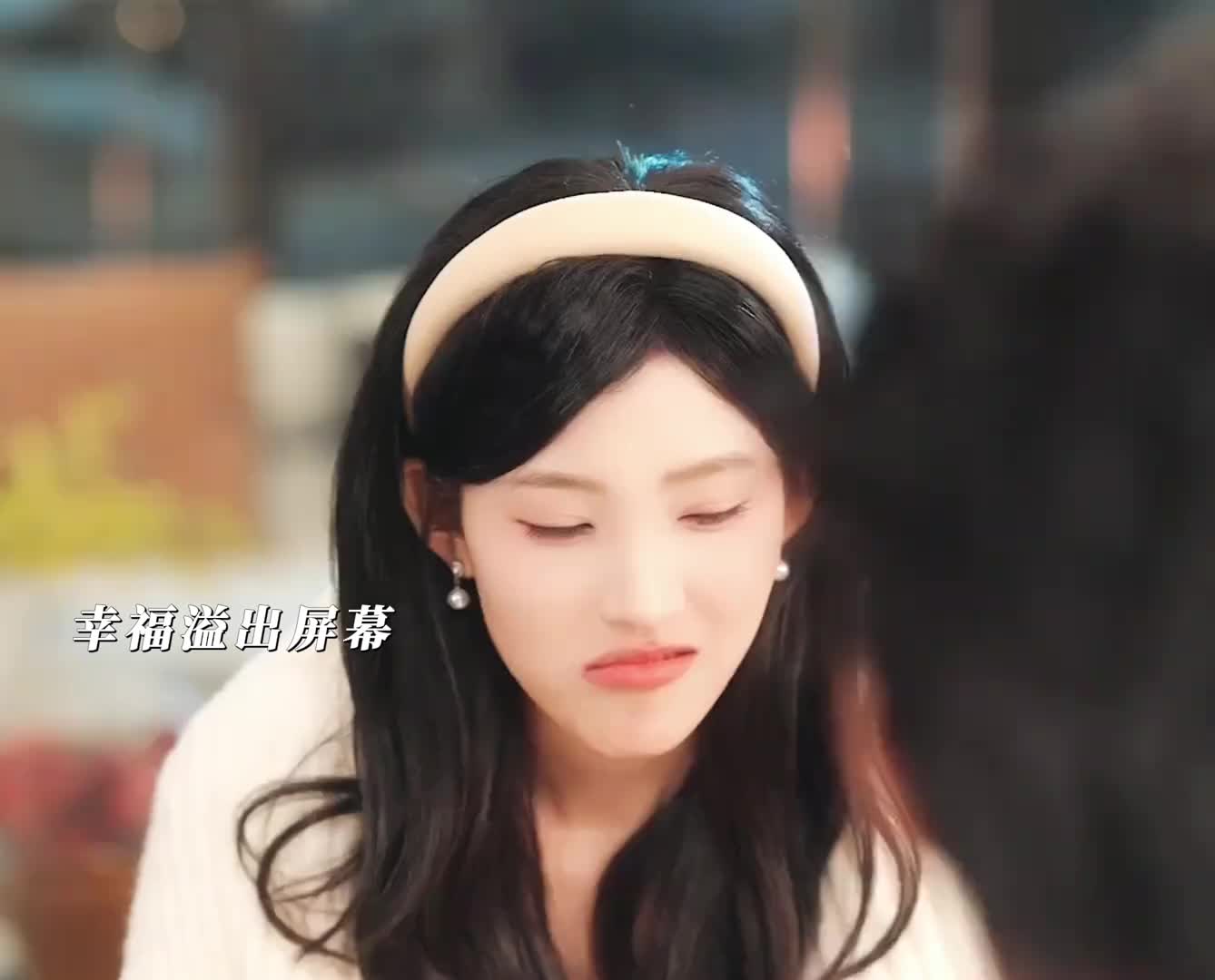 不管遇到什么危险，他永远护她左右，安全感爆棚