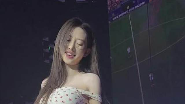 靠前点就接住飞吻了