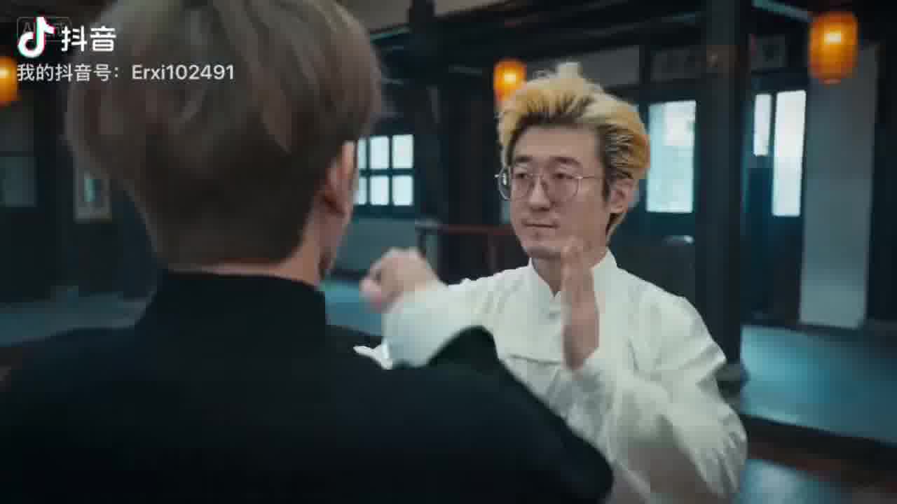 《光细英雄》