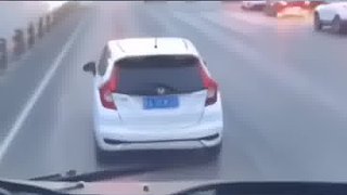 限速40路段跑38算龜速嗎