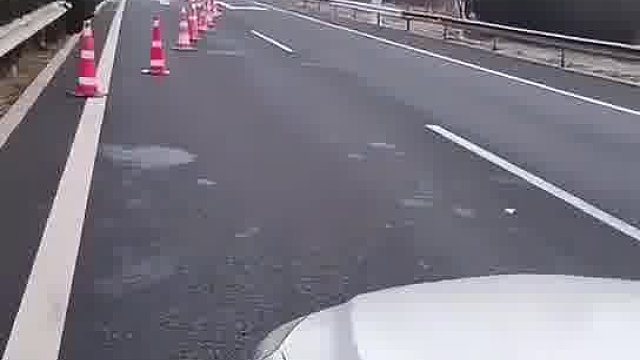 你永远不知道堵车的源头在干什么