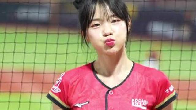 韩国啦啦队 超活泼可爱 李多慧 美女 性感搞怪 气氛能手