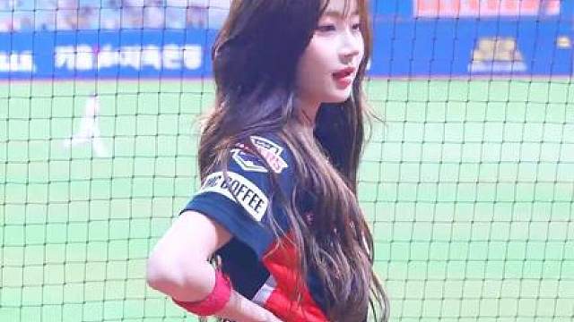 啦啦队 李珠恩 美女 性感可爱 甜美 活泼 超火爆的