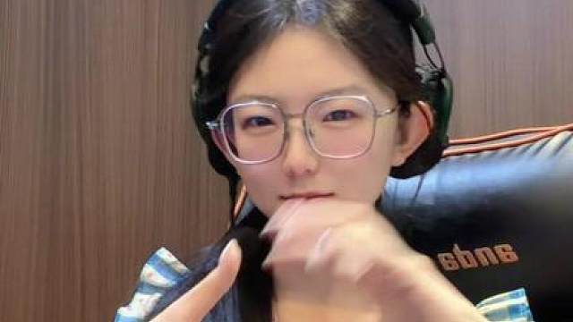 我们一起去网吧包宿吧