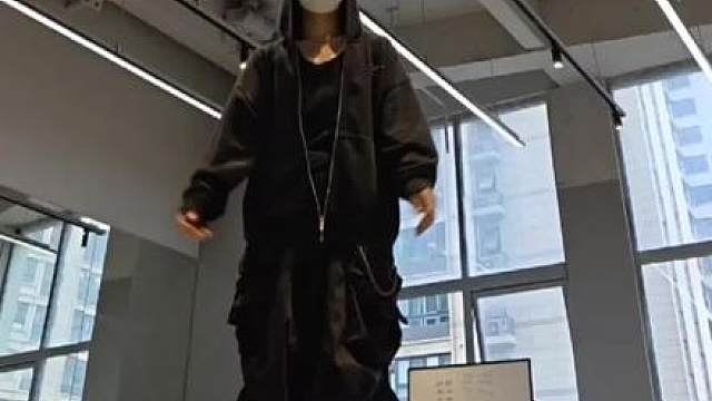 火速支持!! 竟然是鬼步舞吗 太得劲了