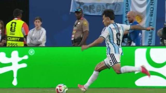 焦点大战，阿根廷加时赛2-1领先佛得角。
