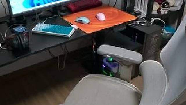 瞄准稳定有时候不一定是状态，鼠标垫影响也很大